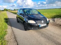 Gebraucht VW Fox 44 PS (32 kW) 2005 Schwarz Kleinwagen