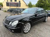 Gebraucht Mercedes E240 Avantgarde 177 PS (130 kW) 2002 Schwarz Limousine