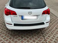 Gebraucht Opel Astra 115 PS (84 kW) 2012 Weiß Kombi