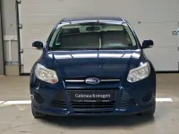 Usado Ford Focus Ambiente 101 CV (74 kW) 2014 Azul Familiar