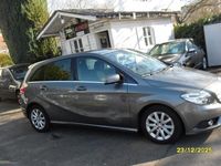 Gebraucht Mercedes B180 122 PS (89 kW) 2013 Grau Van / Kleinbus