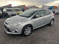 Gebraucht Ford Focus Trend 125 PS (91 kW) 2011 Silber Limousine