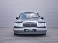 Gebraucht Mercedes E230 132 PS (97 kW) 1992 Schwarz Kombi