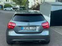 Używany Mercedes A180 129 KM (94 kW) 2012 Szary Sedan/Limuzyna