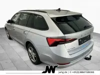 Gebraucht Skoda Octavia Ambition 116 PS (85 kW) 2023 Brilliantsilber metallic Kombi