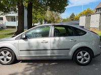 Second-hand Ford Focus 100 CP (73 kW) 2005 Argintiu Hatchback