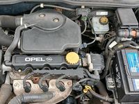 Gebraucht Opel Astra 75 PS (55 kW) 2001 Grün Limousine