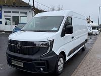 Gebraucht Renault Master 150 PS (110 kW) 2024 Weiß Van / Kleinbus