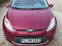 Gebraucht Ford Fiesta 97 PS (71 kW) 2009 Rot Kleinwagen