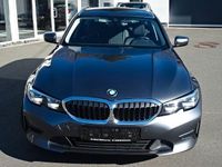 Gebraucht BMW 318 136 PS (100 kW) 2020 Grau Kombi