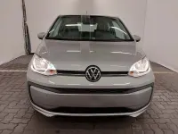 Usado VW up! 65 HP (47 kW) 2021 Prateado Citadino