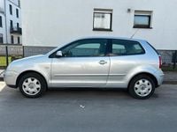 Gebraucht VW Polo 63 PS (46 kW) 2002 Silber Kleinwagen