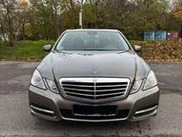 Gebraucht Mercedes E200 Avantgarde 184 PS (135 kW) 2011 Braun Limousine