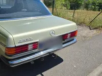Gebraucht Mercedes 200 109 PS (80 kW) 1981 Grün Limousine