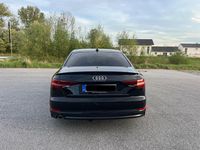 Gebraucht Audi A4 Black Edition 150 PS (110 kW) 2017 Schwarz Limousine