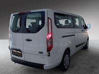 Gebraucht Ford Transit 131 PS (96 kW) 2023 Weiß Kombi
