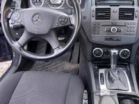 Gebraucht Mercedes C250 204 PS (150 kW) 2010 Blau Limousine