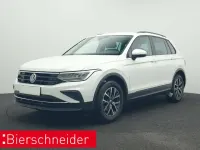 Gebraucht VW Tiguan Life 150 PS (110 kW) 2023 Weiss SUV