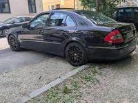 Gebraucht Mercedes E280 Avantgarde 190 PS (139 kW) 2006 Schwarz Limousine