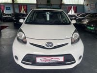 Gebraucht Toyota Aygo 68 PS (50 kW) 2012 Weiß Kleinwagen