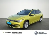 Gebraucht VW Golf VIII Life 116 PS (85 kW) 2023 Gelb Kombi