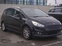 Käytetty Ford S-MAX Titanium 239 HP (175 kW) 2016 Musta Tila-auto