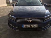 Gebraucht VW Passat Trendline 150 PS (110 kW) 2017 Blau Kombi