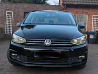 Gebraucht VW Touran 116 PS (85 kW) 2019 Schwarz Van / Kleinbus