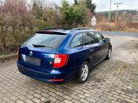 Gebraucht Skoda Superb 105 PS (77 kW) 2011 Blau Kombi