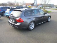 gebraucht BMW 320 320 i Touring Aut.2 x M Paket Navi Leder Xenon Alu