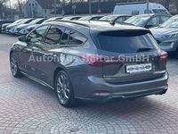 Gebraucht Ford Focus ST-Line X 155 PS (114 kW) 2024 Grau Kombi