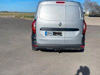 Gebraucht Renault Kangoo Techno 116 PS (85 kW) 2024 Silber Van / Kleinbus