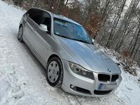 Gebraucht BMW 320 177 PS (130 kW) 2009 Silber Kombi