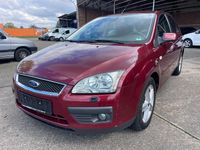 Gebraucht Ford Focus Ghia 101 PS (74 kW) 2005 Rot Kombi