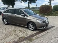 Gebraucht Mercedes B200 109 PS (80 kW) 2013 Braun Kleinwagen
