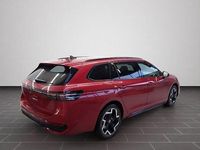 Gebraucht VW Passat 177 PS (130 kW) 2025 Chilirot metallic (metallic) Kombi