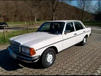 Gebraucht Mercedes 230 136 PS (100 kW) 1982 Weiß Limousine