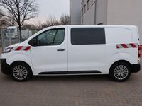 Gebraucht Opel Vivaro 120 PS (88 kW) 2021 Weiß Van / Kleinbus
