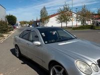 Second-hand Mercedes E500 306 CP (225 kW) 2003 Argintiu Berlinǎ