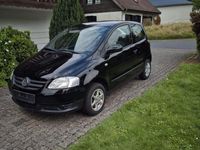 Gebraucht VW Fox 54 PS (39 kW) 2005 Schwarz Kleinwagen
