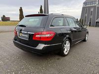 Gebraucht Mercedes E220 Avantgarde 170 PS (125 kW) 2011 Schwarz Kombi