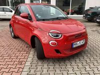 Gebraucht Fiat 500e Red 86 kW (118 PS) 2023 Passion rot Kleinwagen