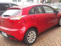 Gebraucht Kia Rio Edition 7 86 PS (63 kW) 2011 Rot metallic Limousine