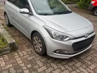 Gebraucht Hyundai i20 75 PS (55 kW) 2017 Silber Kleinwagen
