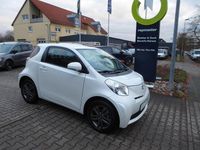 Gebraucht Toyota iQ Basis 68 PS (50 kW) 2013 Weiß Kleinwagen