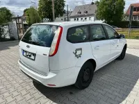 Gebraucht Ford Focus 90 PS (66 kW) 2011 Weiß Limousine