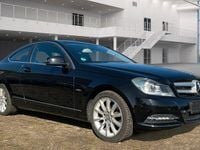 Gebraucht Mercedes C180 156 PS (114 kW) 2011 Obsidianschwarz Coupé