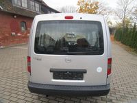 Gebraucht Opel Combo Edition 90 PS (66 kW) 2007 Silber Kombi
