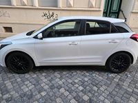 Gebraucht Hyundai i20 Trend 84 PS (61 kW) 2017 Weiß Kleinwagen