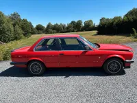 Gebraucht BMW 325 129 PS (94 kW) 1983 Rot Limousine